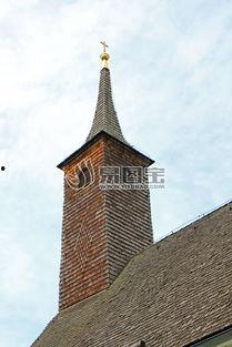 塔楼上,都市天际线的璀璨明珠